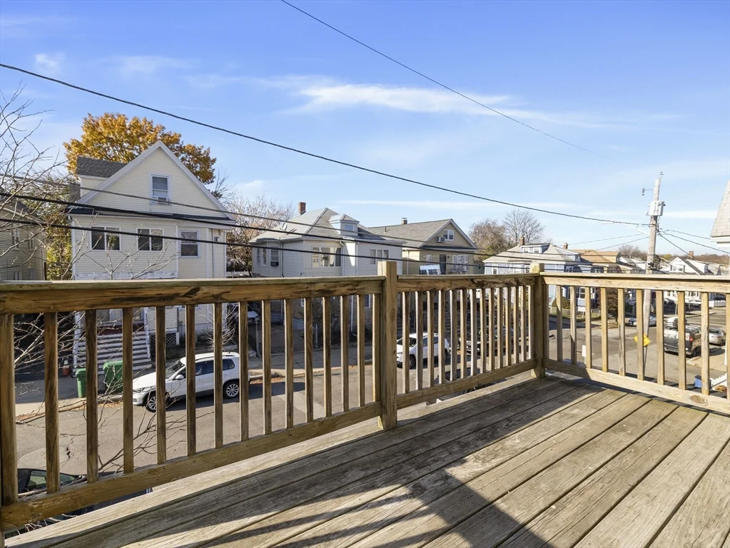 5 bed, 1 bath apartment for rent at 42 William St Unit 1, Medford — photo 14 of 20