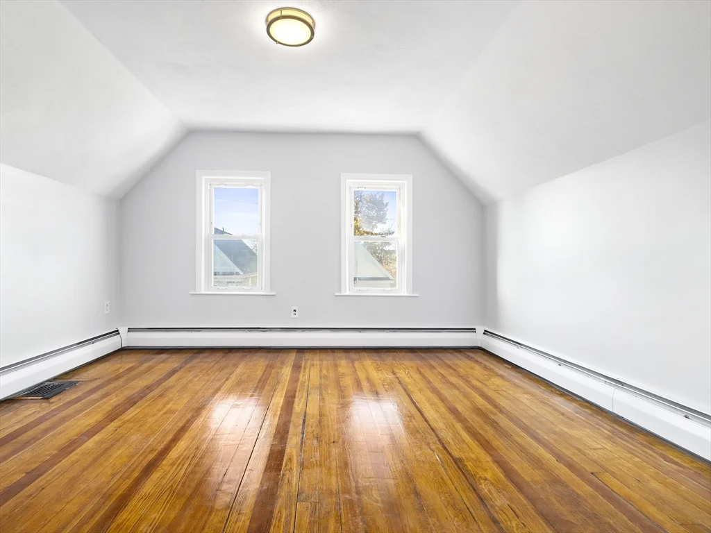 5 bed, 1 bath apartment for rent at 42 William St Unit 1, Medford — photo 8 of 20