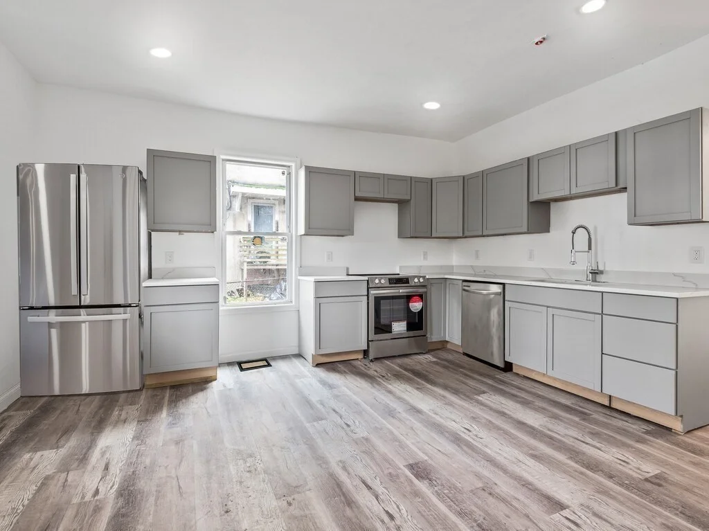 4 bed, 2 bath apartment for rent at 42 William St Unit 1, Worcester — photo 5 of 13