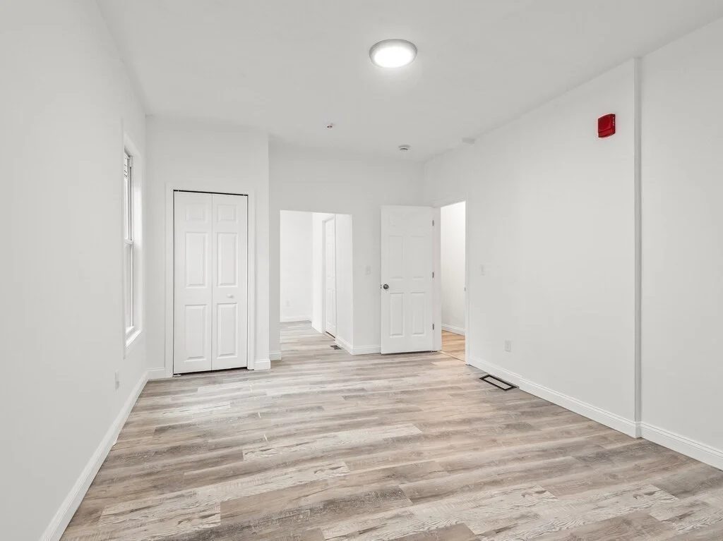 4 bed, 2 bath apartment for rent at 42 William St Unit 1, Worcester — photo 9 of 13