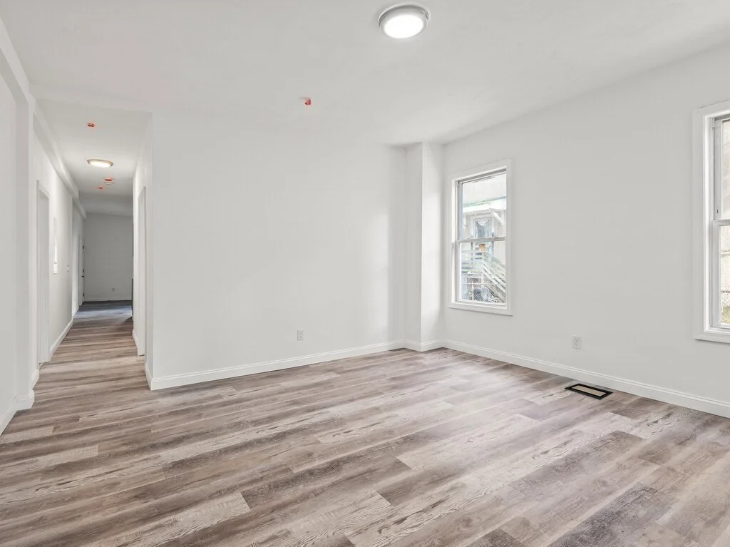 4 bed, 2 bath apartment for rent at 42 William St Unit 1, Worcester — photo 4 of 13