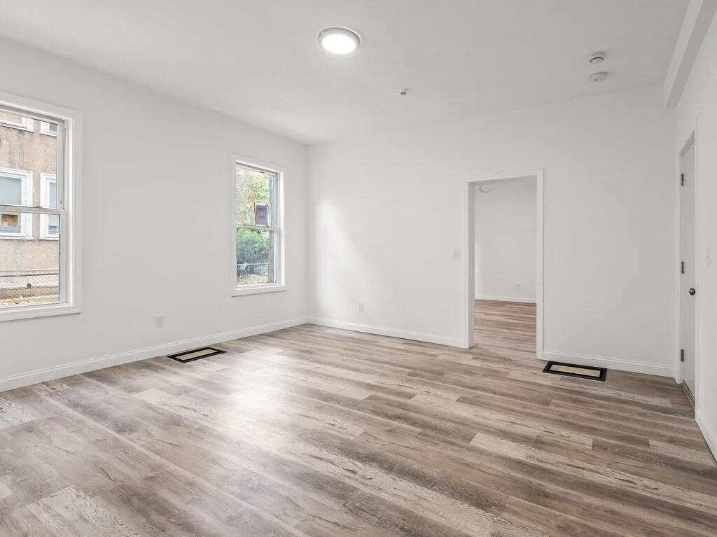 4 bed, 2 bath apartment for rent at 42 William St Unit 1, Worcester — photo 6 of 13