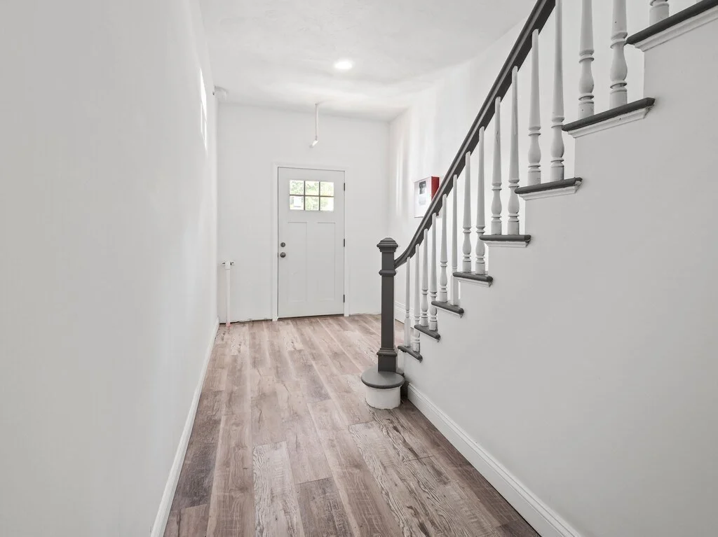 2 bed, 1 bath apartment for rent at 42 William St Unit 2, Worcester — photo 2 of 11