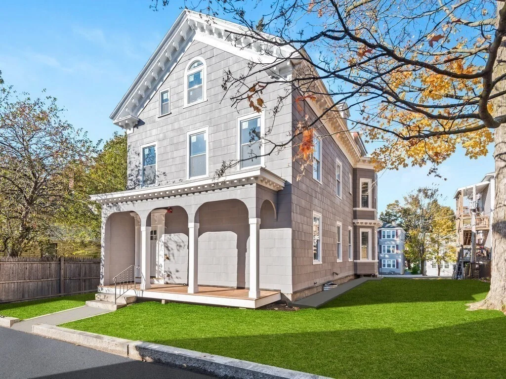 2 bed, 1 bath apartment for rent at 42 William St Unit 3, Worcester