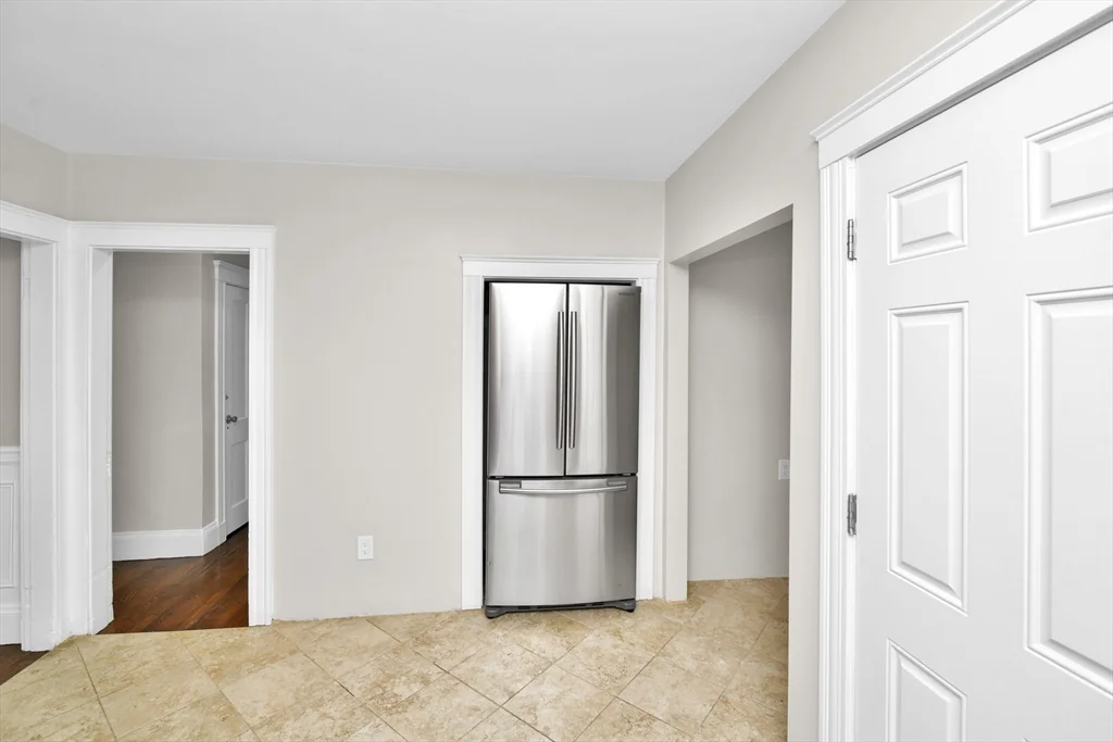 2 bed, 1 bath apartment for rent at 42 Wood Ave Unit 1, Hyde Park — photo 3 of 15