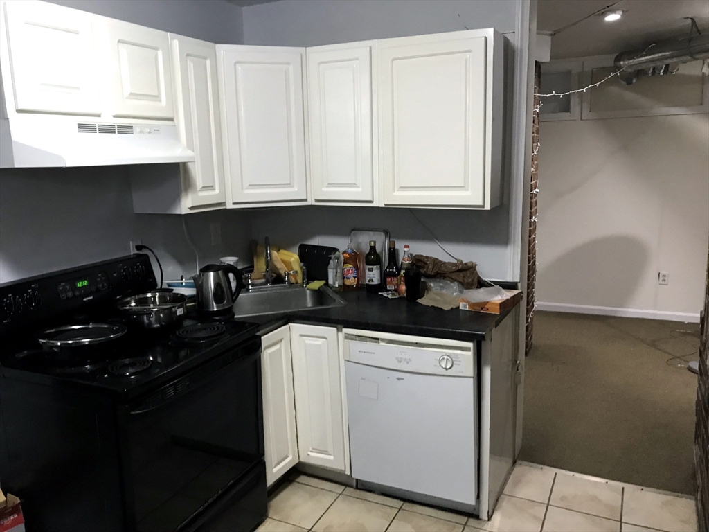 3 bed, 2.5 bath apartment for rent at 420 Huntington Ave Unit 1, Fenway — photo 7 of 10