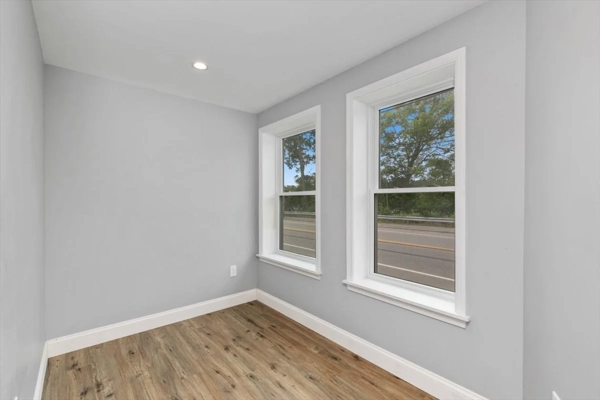 3 bed, 1 bath apartment for rent at 420 Water St Unit 1, Haverhill — photo 5 of 10