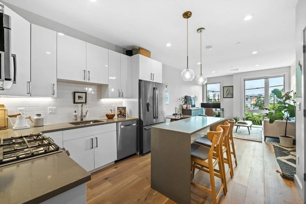 Studio bed, 1 bath apartment for rent at 420 West Broadway Unit 202, South Boston