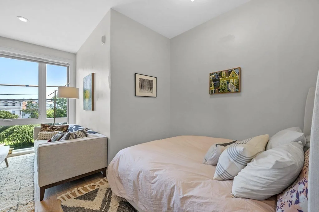 Studio bed, 1 bath apartment for rent at 420 West Broadway Unit 202, South Boston — photo 3 of 12