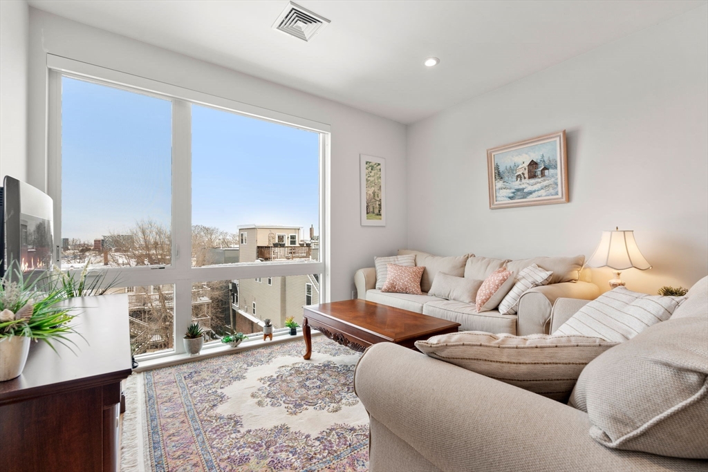 2 bed, 2 bath apartment for rent at 420 West Broadway Unit 405, South Boston — photo 7 of 25
