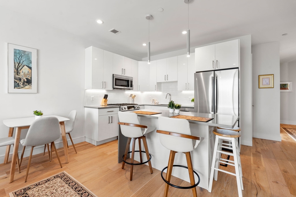 2 bed, 2 bath apartment for rent at 420 West Broadway Unit 405, South Boston — photo 3 of 25