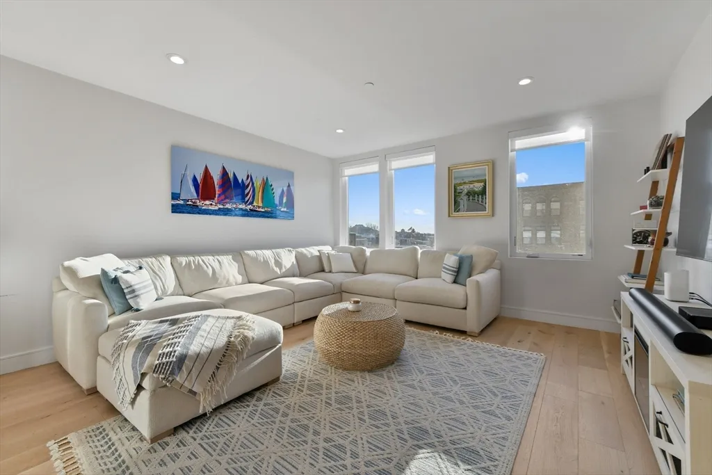 1 bed, 2 bath apartment for rent at 420 West Broadway Unit 409, South Boston — photo 4 of 16