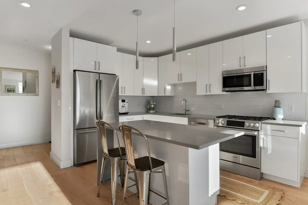 1 bed, 2 bath apartment for rent at 420 West Broadway Unit 409, South Boston — photo 10 of 16