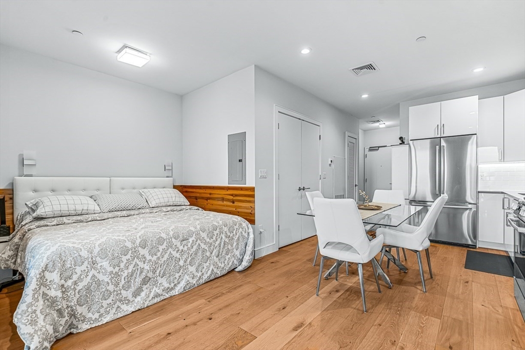Studio bed, 1 bath apartment for rent at 420 West Broadway Unit 502, Boston — photo 8 of 16