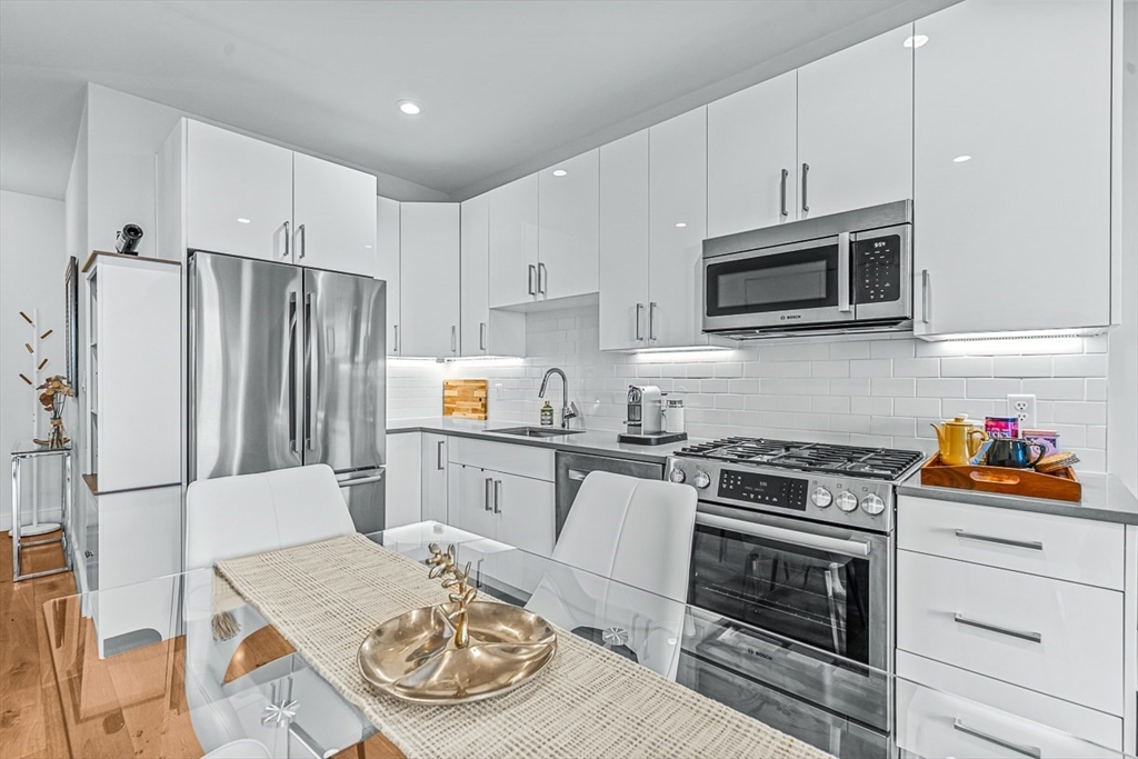 Studio bed, 1 bath apartment for rent at 420 West Broadway Unit 502, Boston — photo 6 of 16