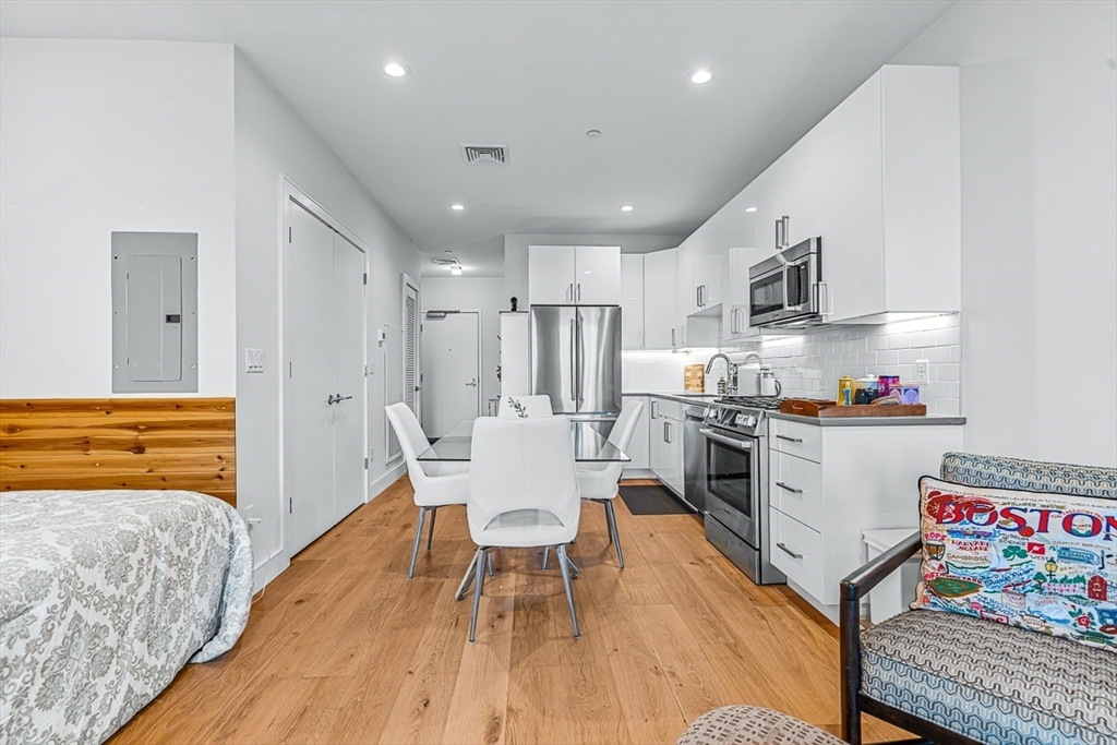 Studio bed, 1 bath apartment for rent at 420 West Broadway Unit 502, Boston — photo 5 of 16
