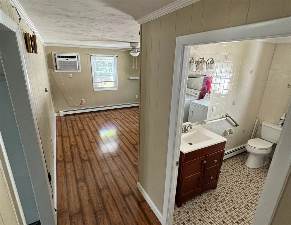 2 bed, 1 bath apartment for rent at 421 Britannia Unit 2, Taunton — photo 11 of 13