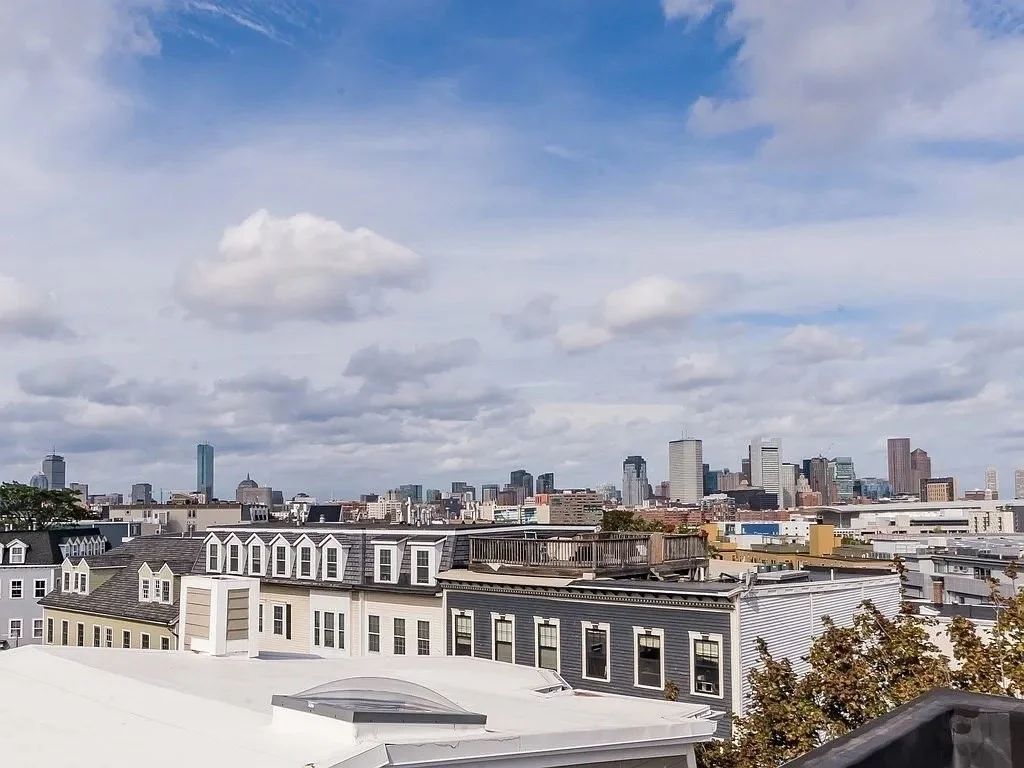 2 bed, 1 bath apartment for rent at 421 East 3rd Unit 3, South Boston