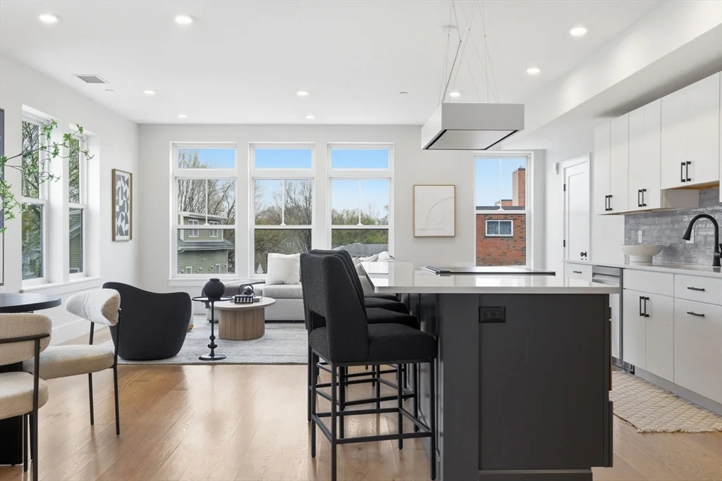 2 bed, 2 bath apartment for rent at 421 High St Unit 309, West Medford — photo 2 of 26