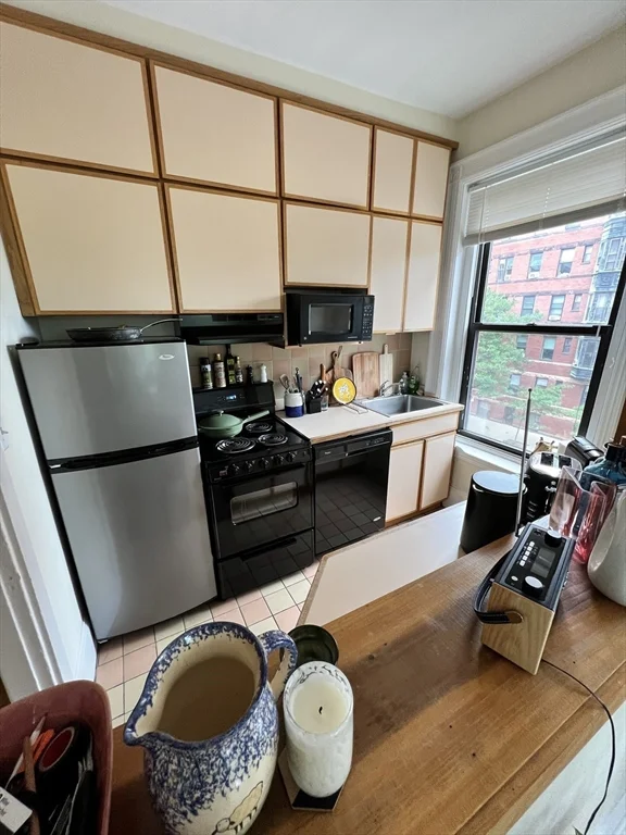 2 bed, 1 bath apartment for rent at 421 Marlborough St Unit 5, Back Bay — photo 9 of 18