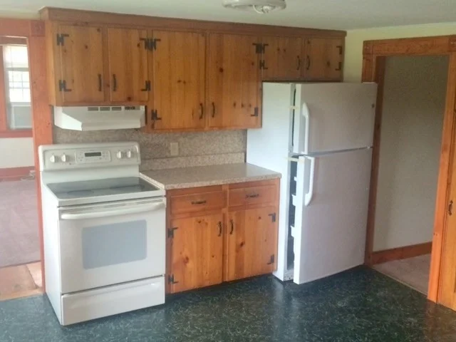 2 bed, 1 bath apartment for rent at 421 North East St Unit N/A, Amherst — photo 2 of 7