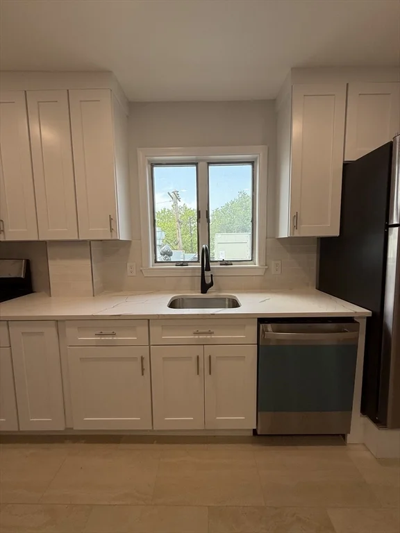 2 bed, 1 bath apartment for rent at 421 Salem St Unit 2B, Medford — photo 3 of 18