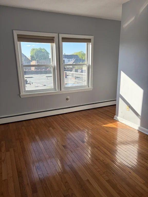 1 bed, 1 bath apartment for rent at 422 Hancock Unit 6, Quincy — photo 2 of 6