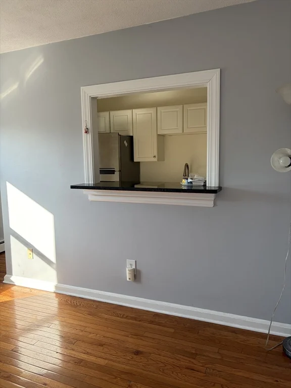 1 bed, 1 bath apartment for rent at 422 Hancock Unit 6, Quincy — photo 3 of 6