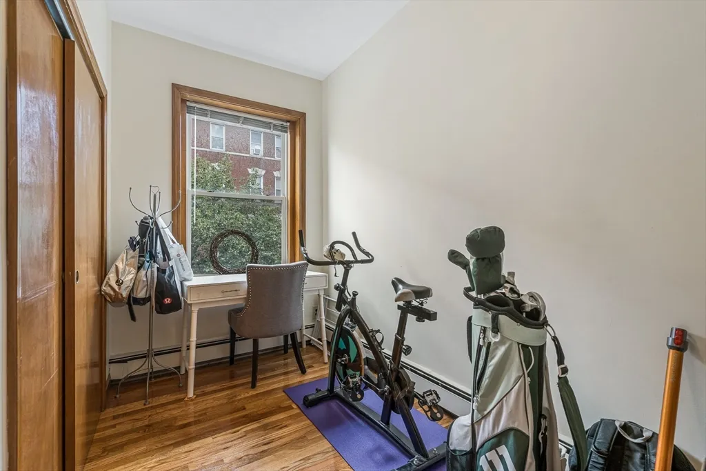 3 bed, 1 bath apartment for rent at 422 Hanover Unit 3, North End — photo 15 of 20