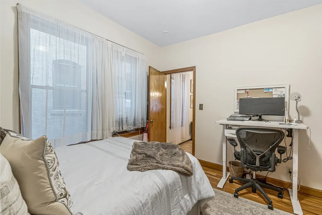 3 bed, 1 bath apartment for rent at 422 Hanover Unit 3, North End — photo 10 of 20