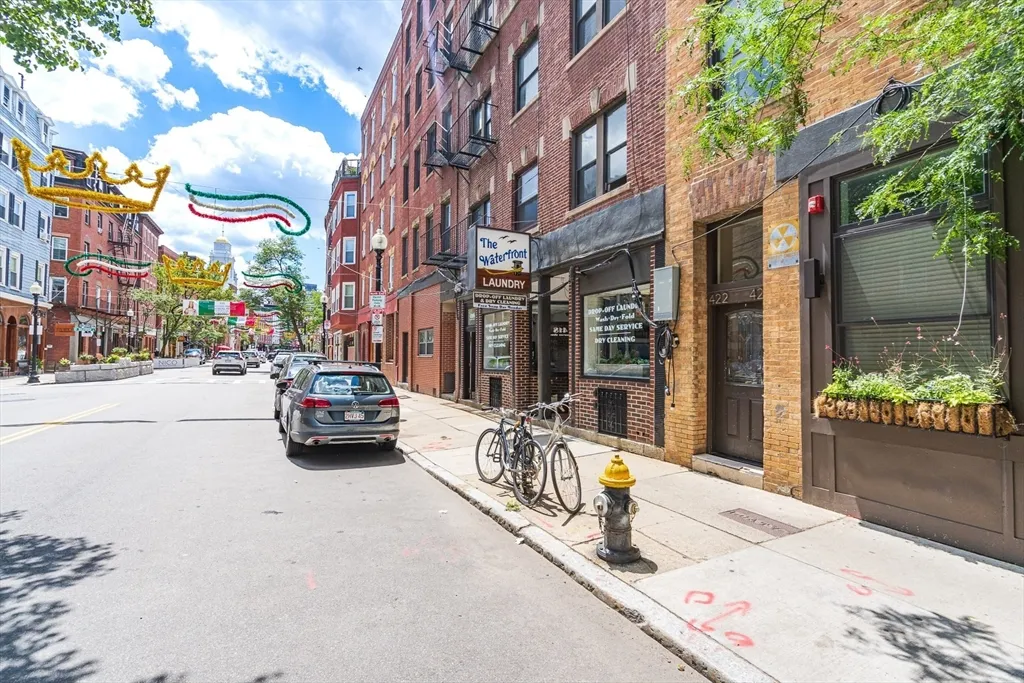 3 bed, 1 bath apartment for rent at 422 Hanover Unit 3, North End — photo 19 of 20