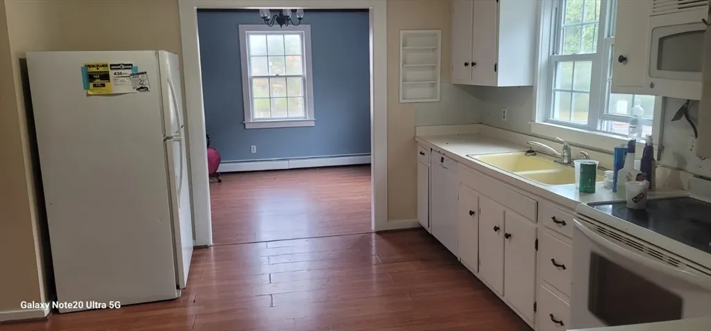 3 bed, 2 bath apartment for rent at 422 Route 6a Unit 2, Sandwich — photo 6 of 11