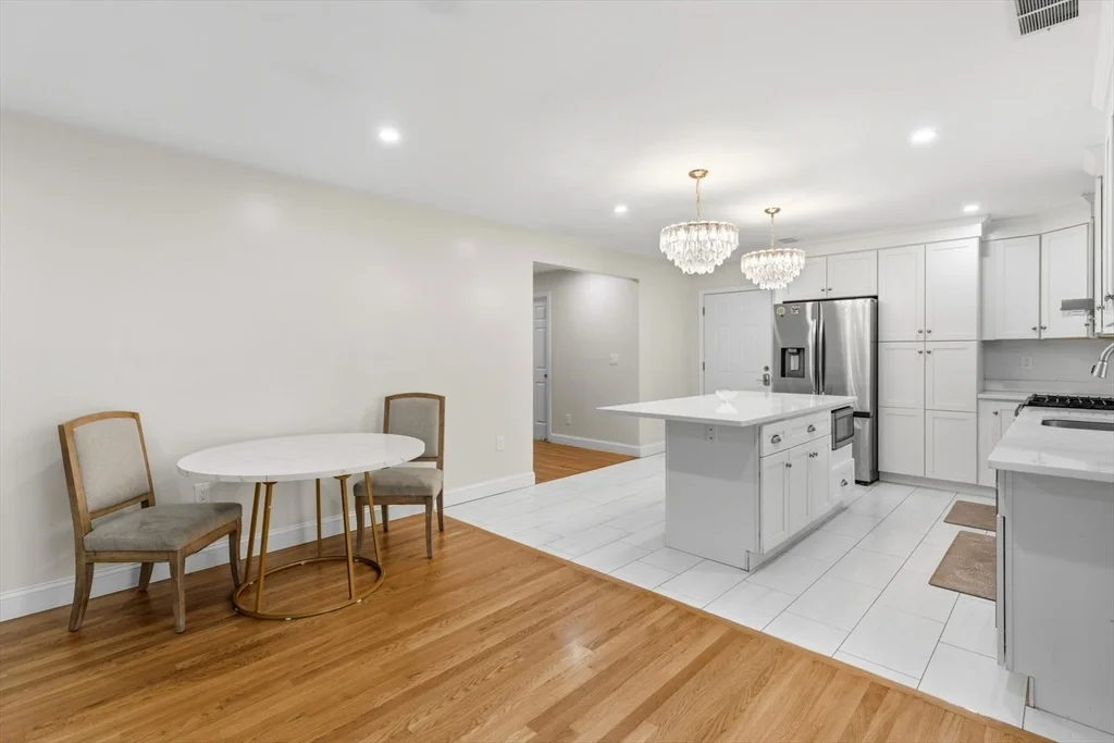 4 bed, 2 bath apartment for rent at 423 Bedford St, Lexington — photo 9 of 32