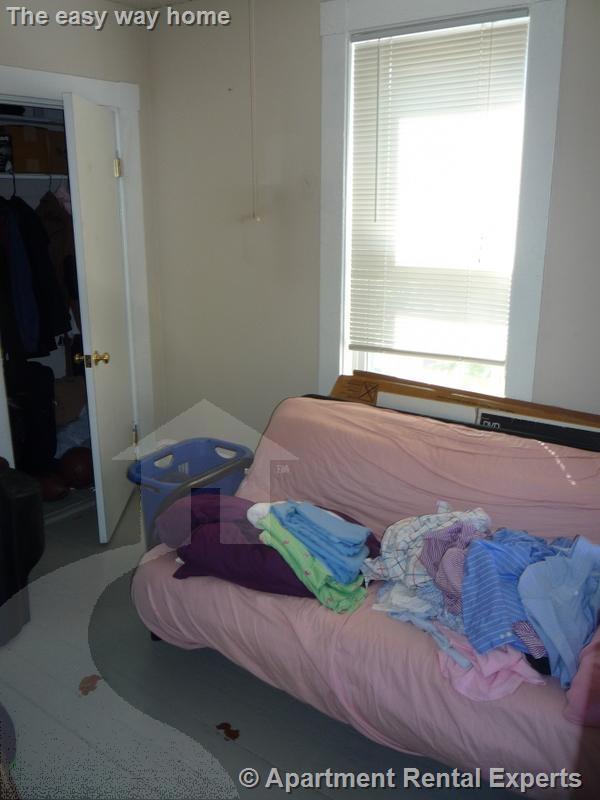 2 bed, 1 bath apartment for rent at 423 Franklin St Unit 3L, Central Square — photo 5 of 7
