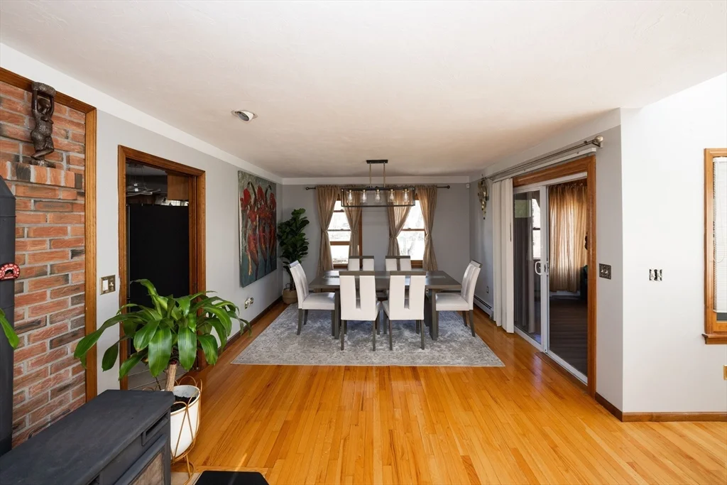4 bed, 2 bath apartment for rent at 423 Goldthwaite Rd, Northbridge — photo 18 of 37