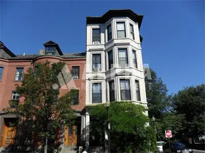 1 bed, 1 bath apartment for rent at 423 Shawmut Ave Unit 43, South End — photo 1 of 8