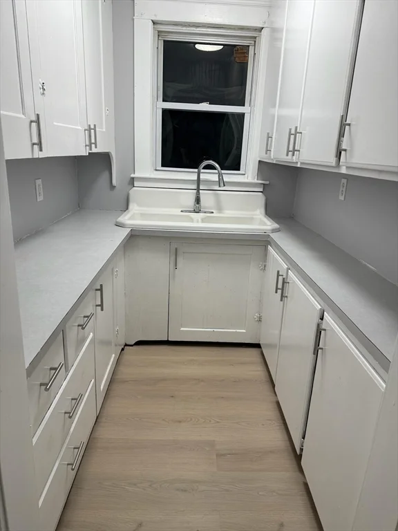3 bed, 1 bath apartment for rent at 423 Worcester St Unit 2, Southbridge — photo 3 of 8