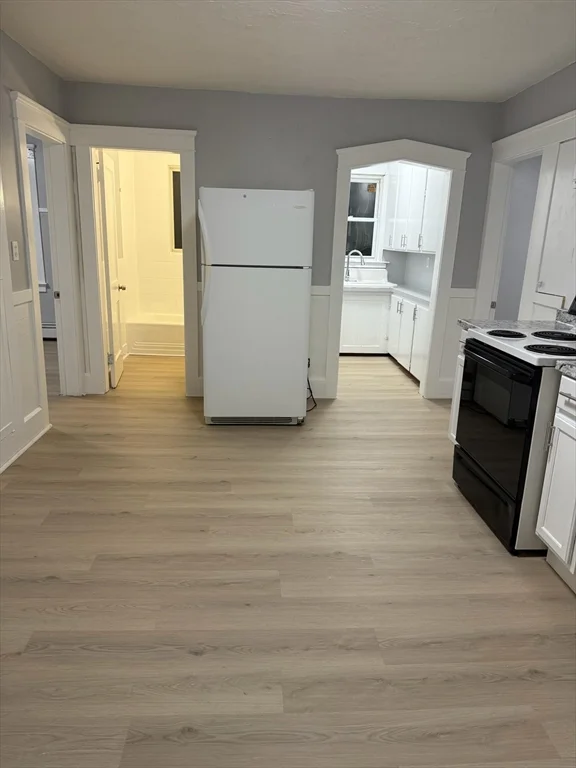 3 bed, 1 bath apartment for rent at 423 Worcester St Unit 2, Southbridge — photo 2 of 8