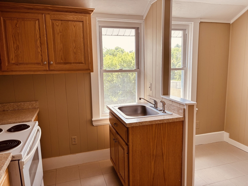 1 bed, 1 bath apartment for rent at 424 E Central St Unit B, Franklin — photo 5 of 11