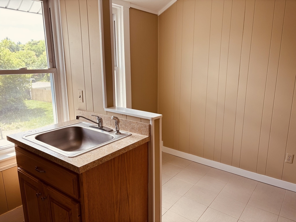 1 bed, 1 bath apartment for rent at 424 E Central St Unit B, Franklin — photo 4 of 11