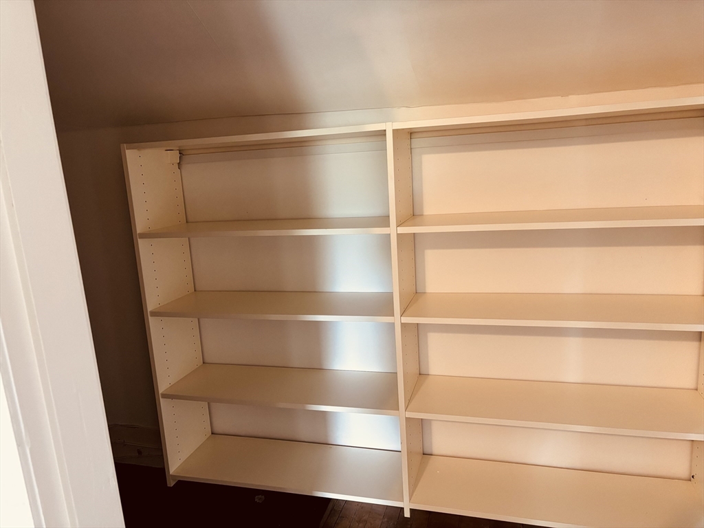 1 bed, 1 bath apartment for rent at 424 E Central St Unit B, Franklin — photo 9 of 11