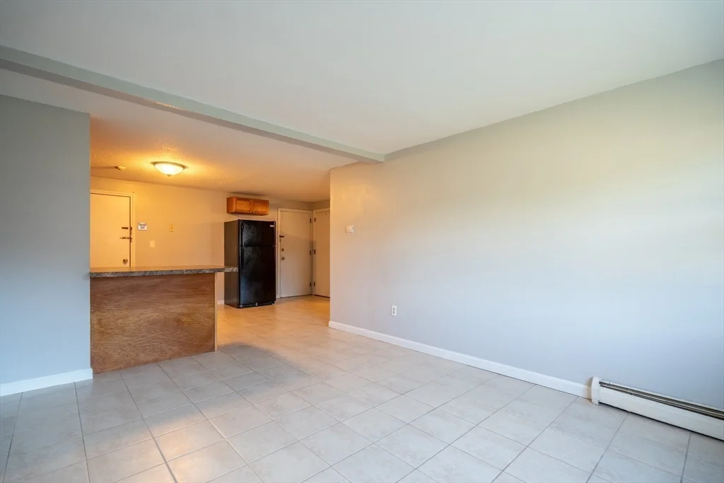 1 bed, 1 bath apartment for rent at 424 Great Rd Unit 4, Acton — photo 7 of 12
