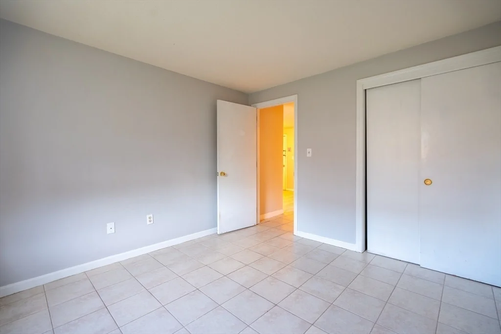 1 bed, 1 bath apartment for rent at 424 Great Rd Unit 4, Acton — photo 11 of 12