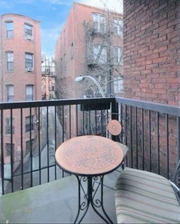 2 bed, 2 bath apartment for rent at 424 Massachusetts Ave Unit Unit#2R, South End — photo 5 of 18