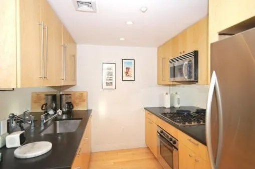 2 bed, 2 bath apartment for rent at 424 Massachusetts Ave Unit Unit#2R, South End — photo 3 of 18