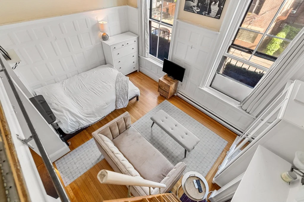 Studio bed, 1 bath apartment for rent at 425 Beacon St Unit 2, Back Bay — photo 9 of 11