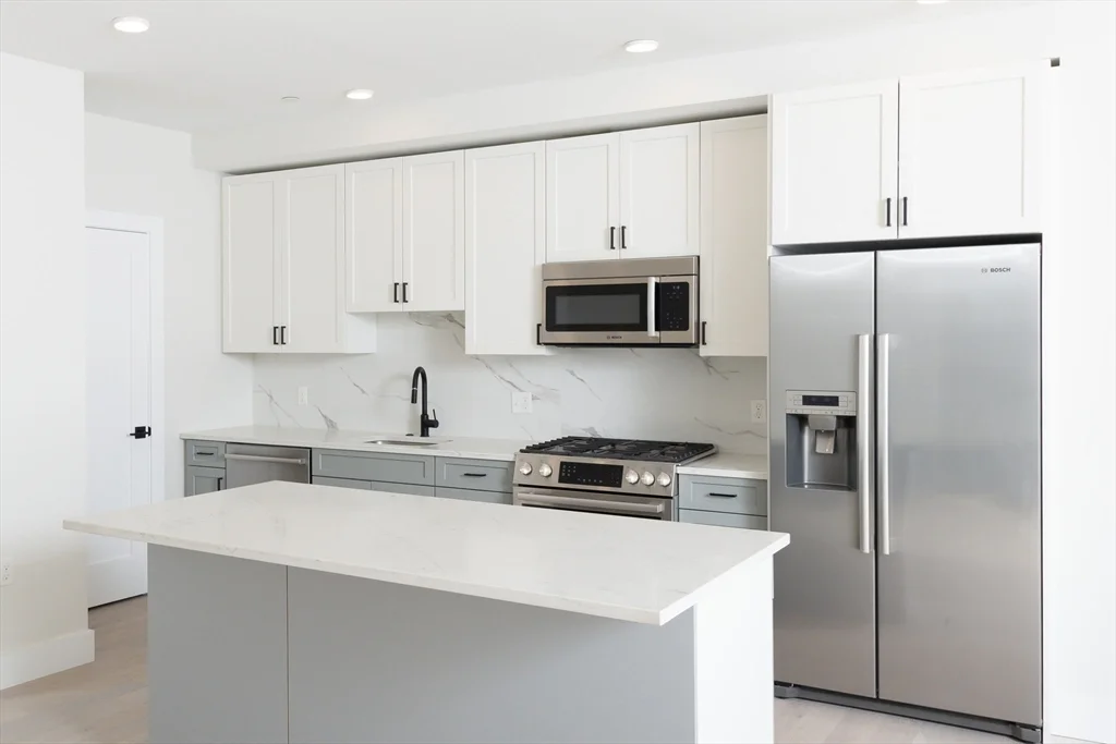 2 bed, 2 bath apartment for rent at 425 Border St Unit 307, East Boston — photo 4 of 12
