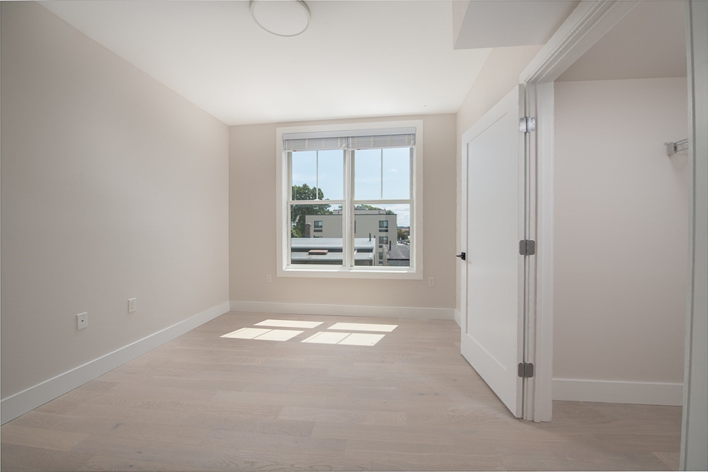 2 bed, 2 bath apartment for rent at 425 Border St Unit 401, East Boston — photo 8 of 13