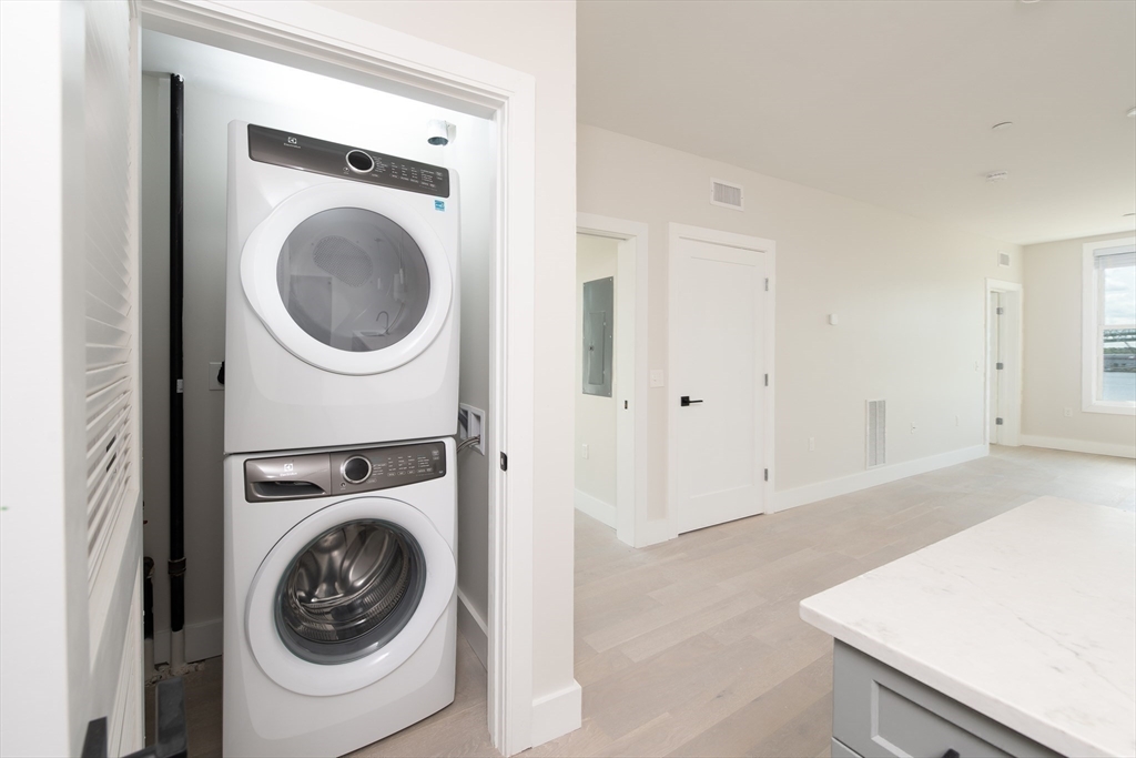 2 bed, 2 bath apartment for rent at 425 Border St Unit 401, East Boston — photo 5 of 13