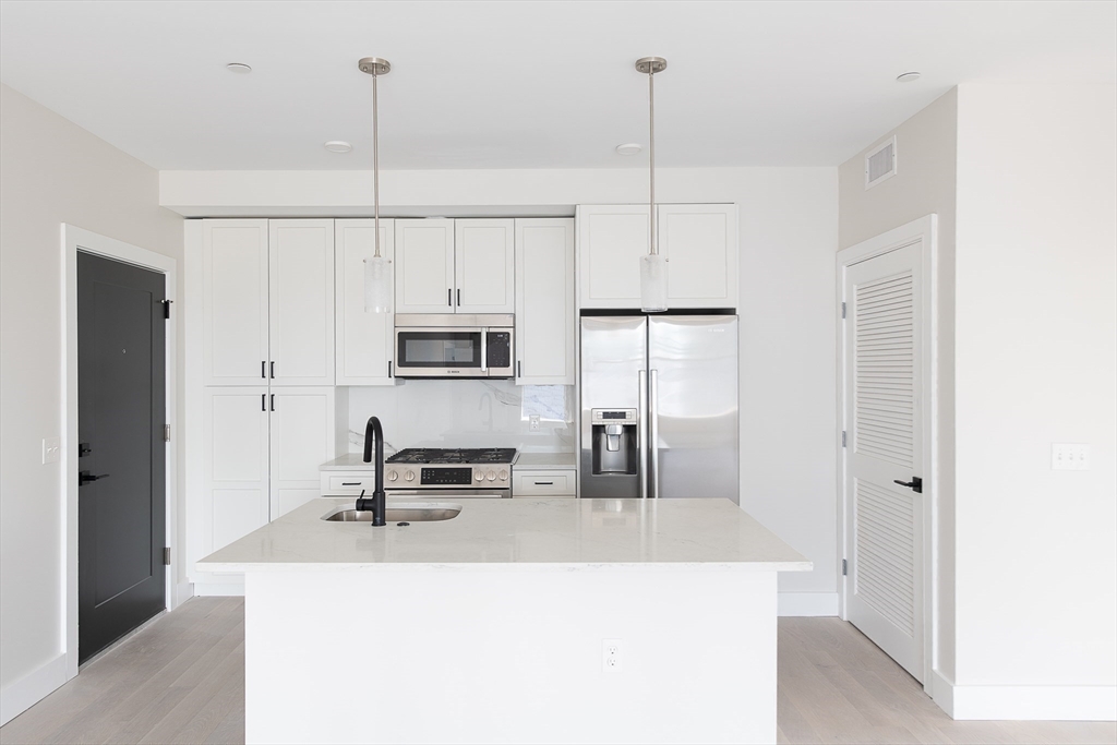 2 bed, 2 bath apartment for rent at 425 Border St Unit 401, East Boston — photo 2 of 13